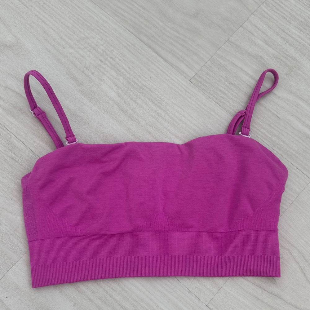 Alphalete Fuchsia Sports Bra